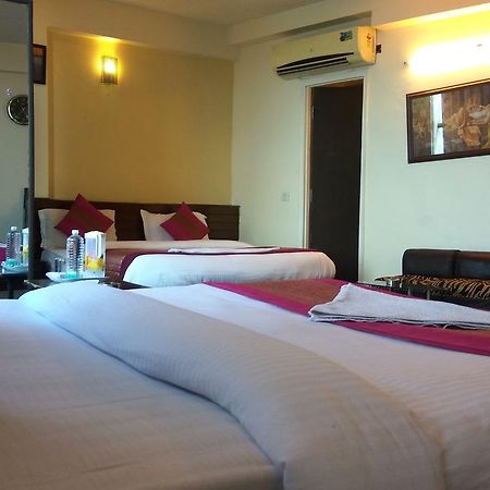 Airport Hotel Port View New Delhi Exterior foto