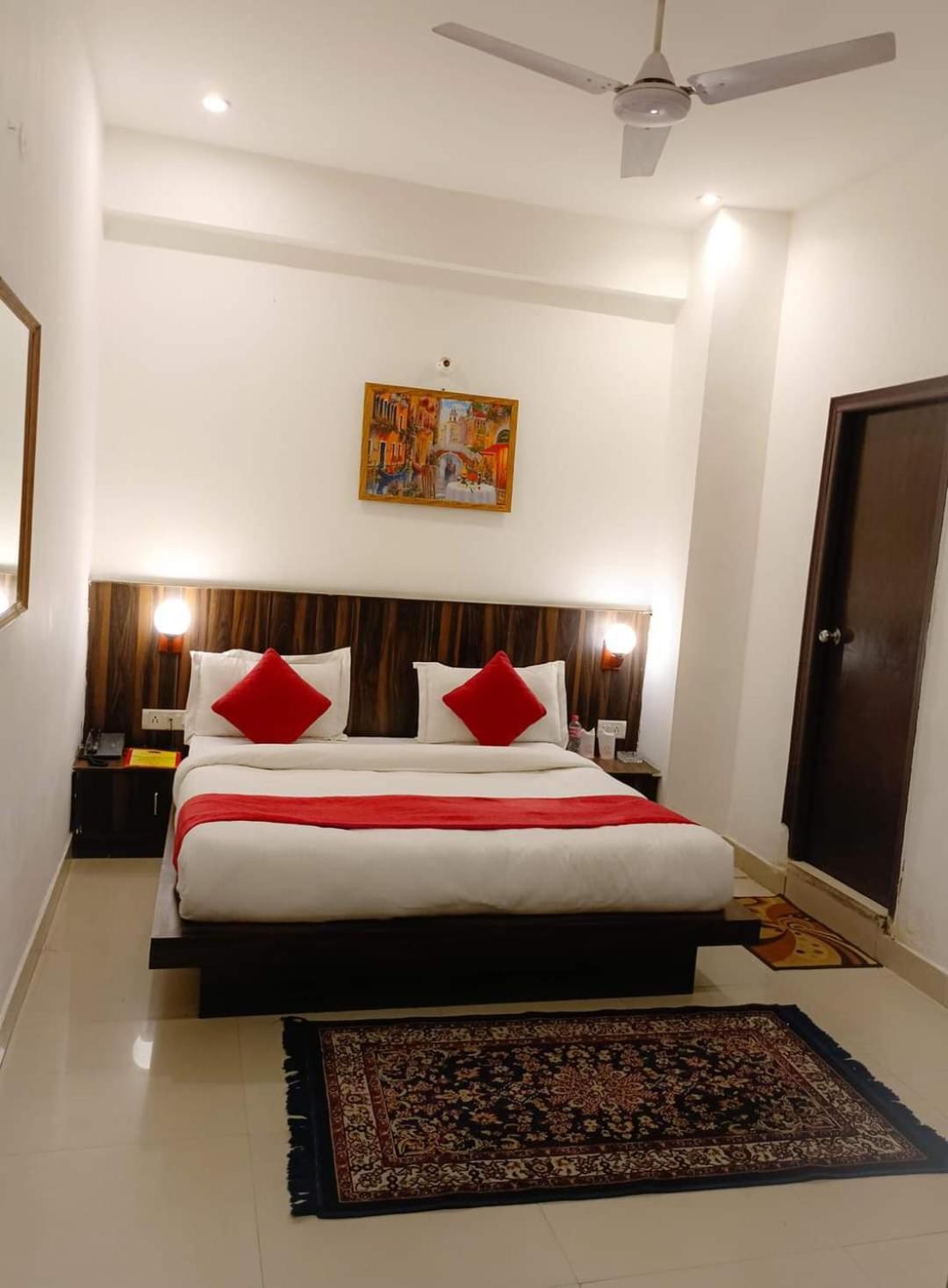 Airport Hotel Port View New Delhi Exterior foto