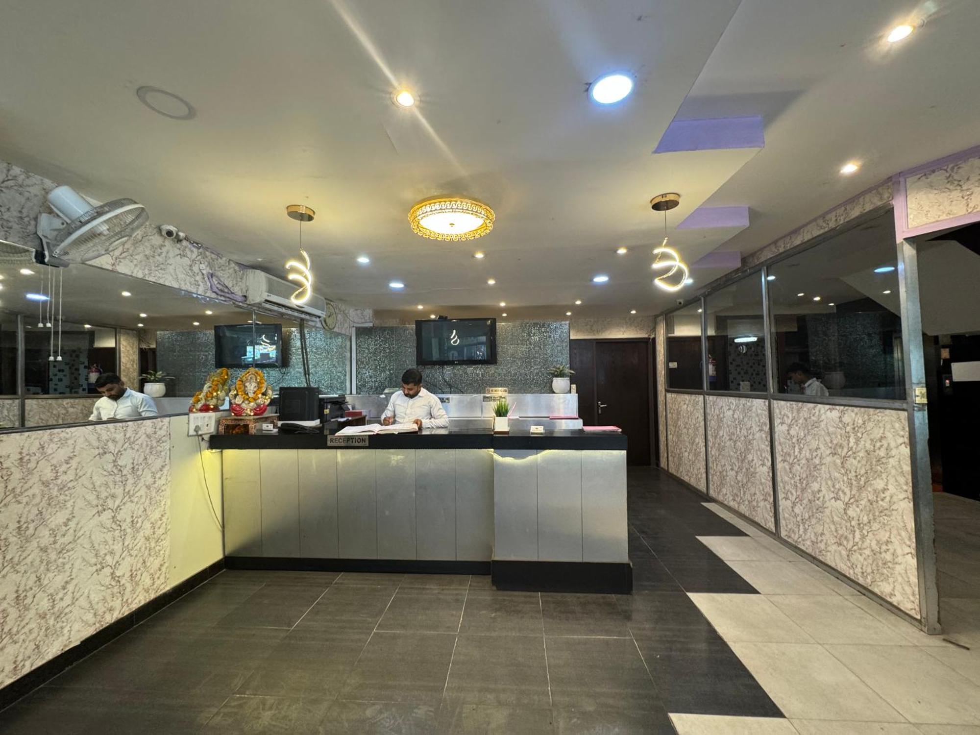 Airport Hotel Port View New Delhi Exterior foto