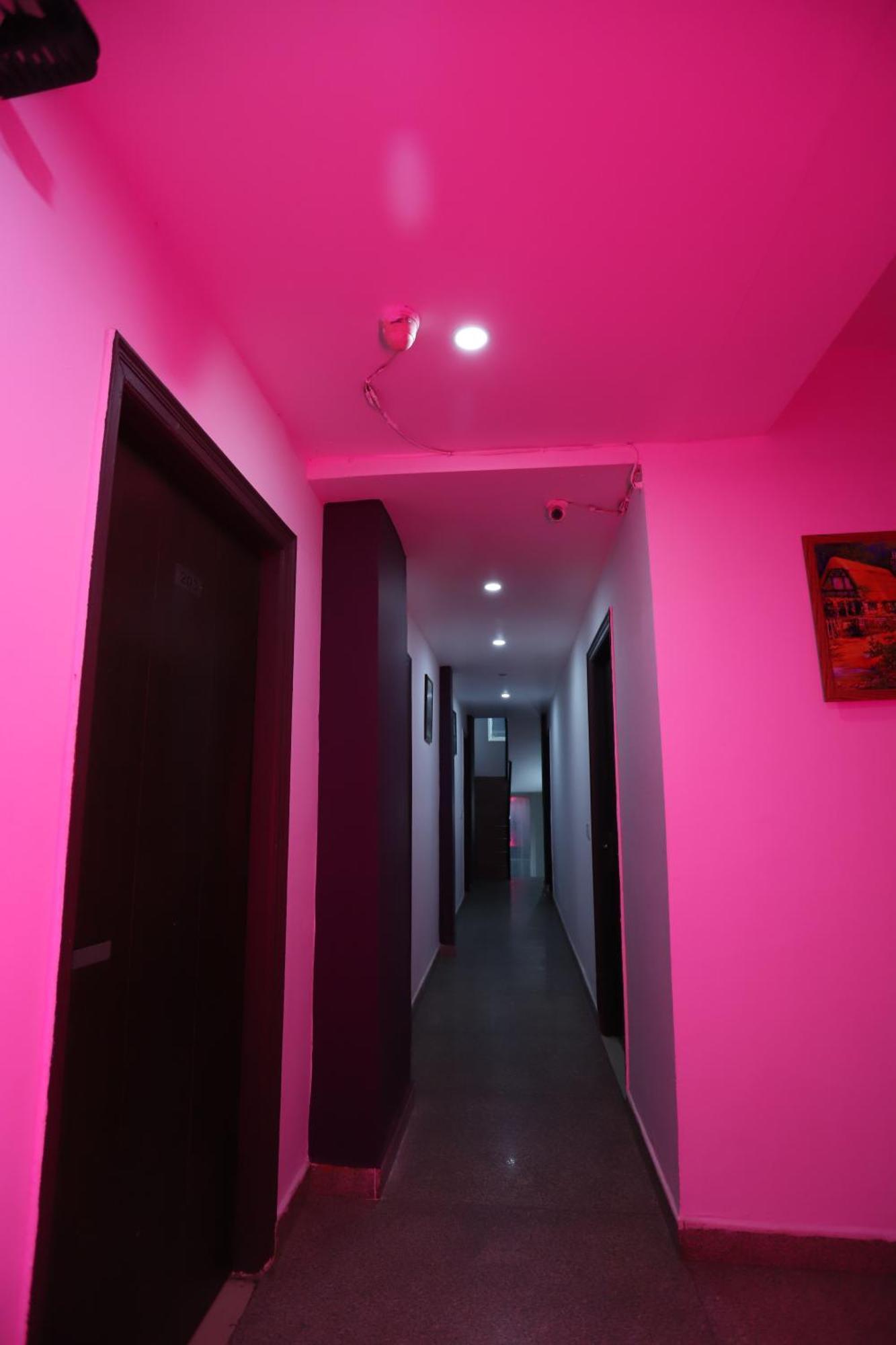 Airport Hotel Port View New Delhi Exterior foto
