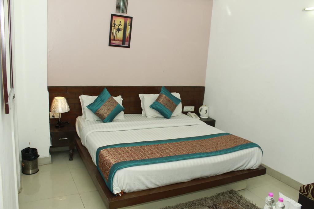 Airport Hotel Port View New Delhi Exterior foto