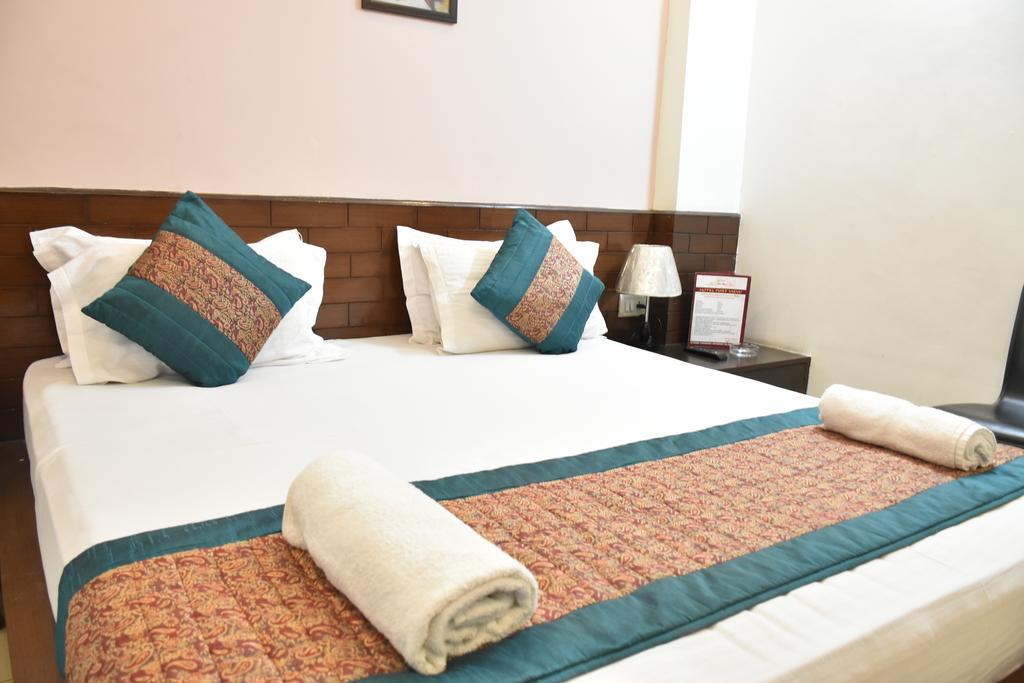 Airport Hotel Port View New Delhi Exterior foto
