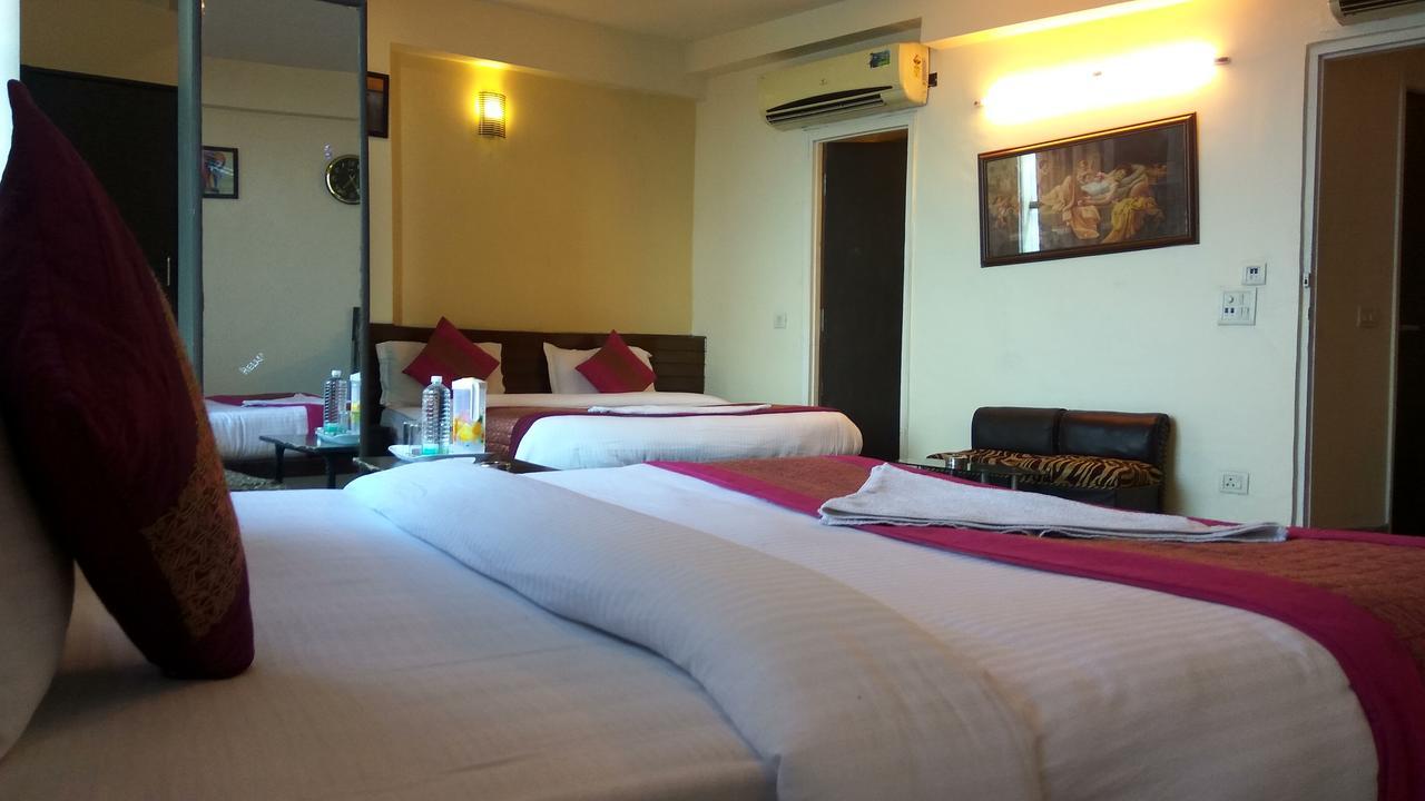 Airport Hotel Port View New Delhi Exterior foto